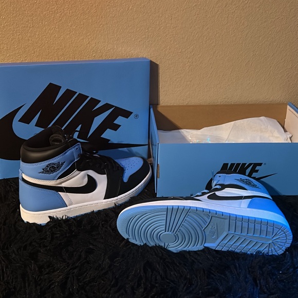 Jordan 1 UNC